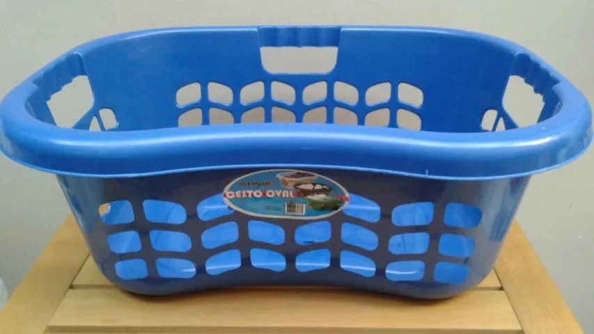 Cesto para roupas de plastico telado, oval - 32 litros - 817 - Agraplast