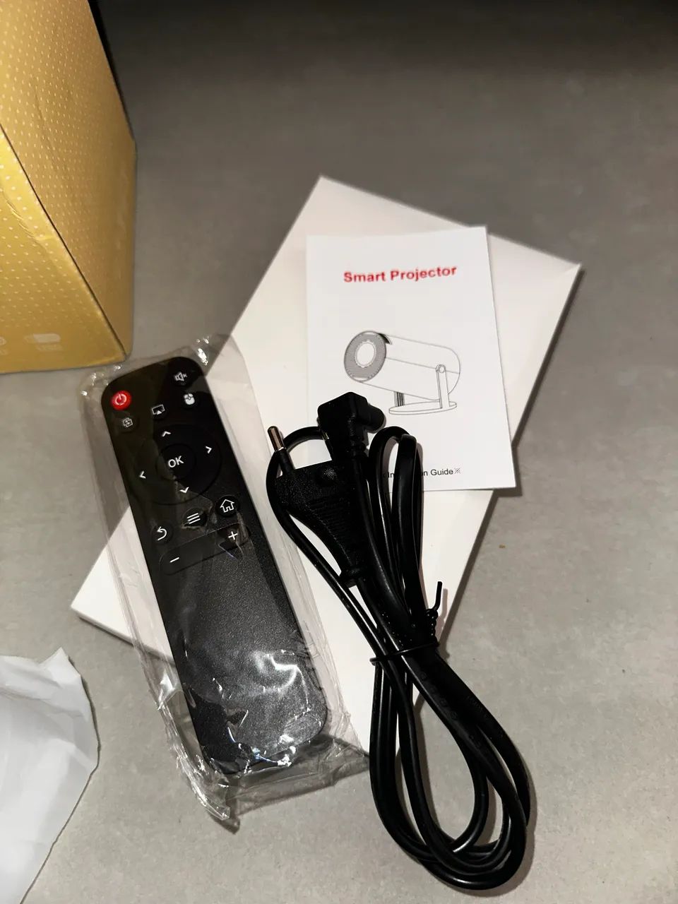 Projetor DAOYEE HY300 4K Android 11 com Wi-Fi Duplo e Bluetooth - Foto 4