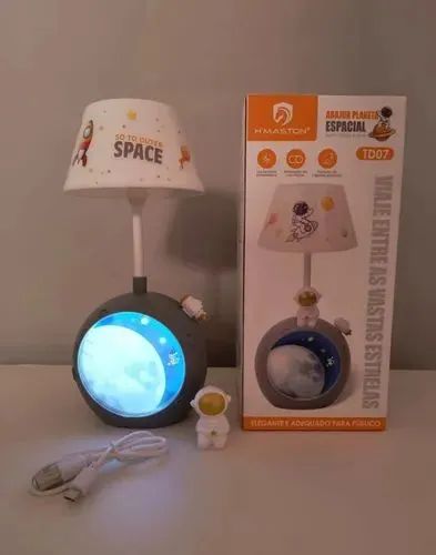 Abajur Infantil Lua e Astronauta