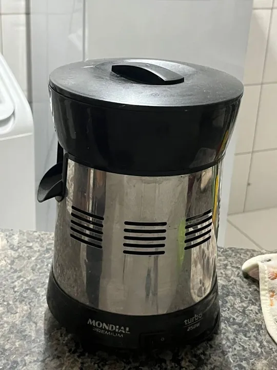 Extrator de Suco Mondial Premium Turbo 250W