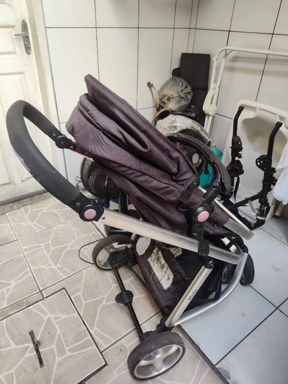 Carrinho com bebê conforto  - Foto 2