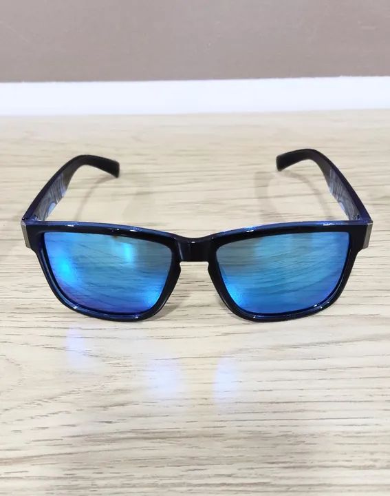 Óculos 1° linha com lente polarizada, design diferenciado. - Foto 2