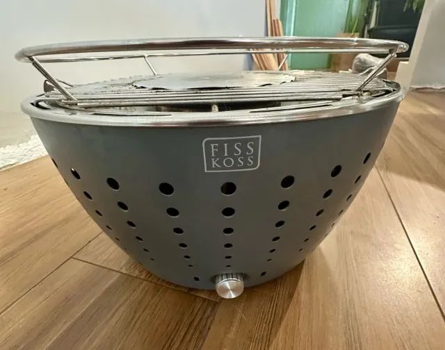 Churrasqueira Portátil a Carvão - FISS KOSS Grill - Ocean - Foto 2