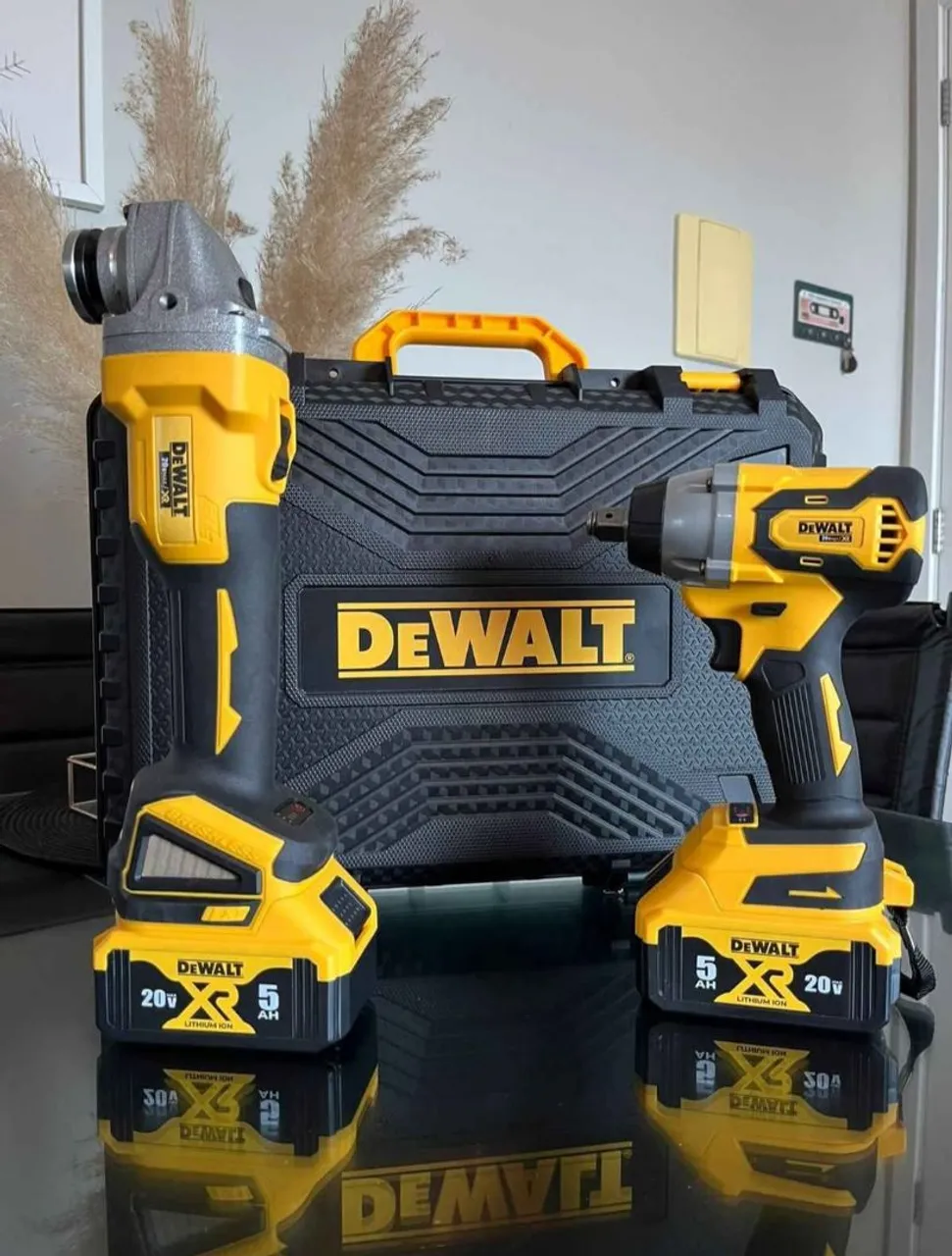 Kit DeWalt pneumática e lixadeira