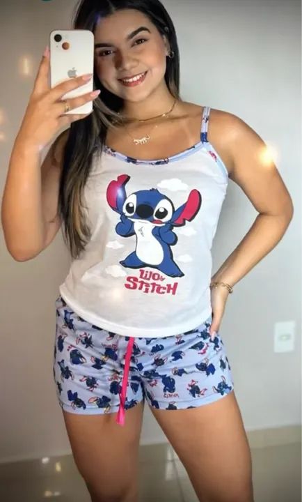 Conjunto de Pijama Lilo & Stitch e outros 