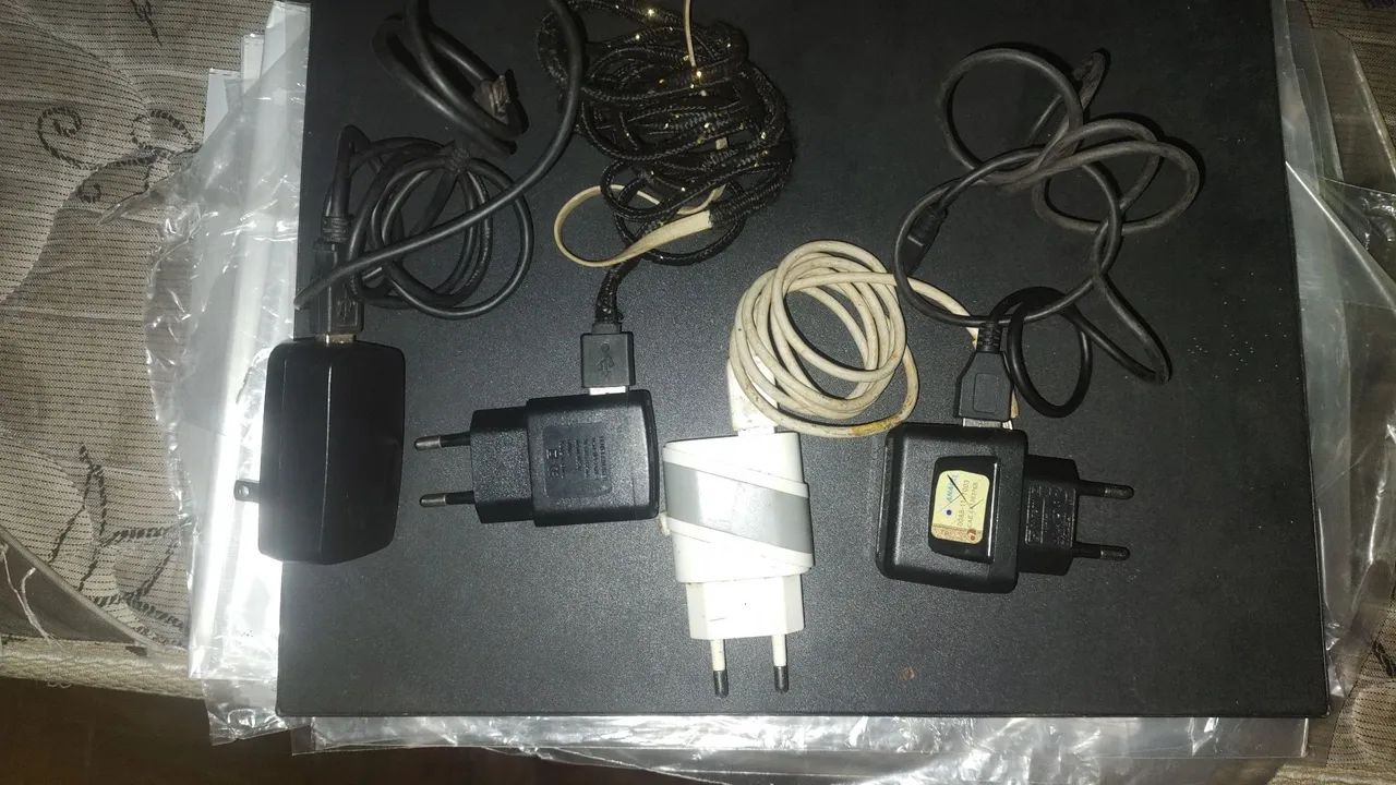 4 Carregadores de Celular - Diversos Modelos - Foto 4