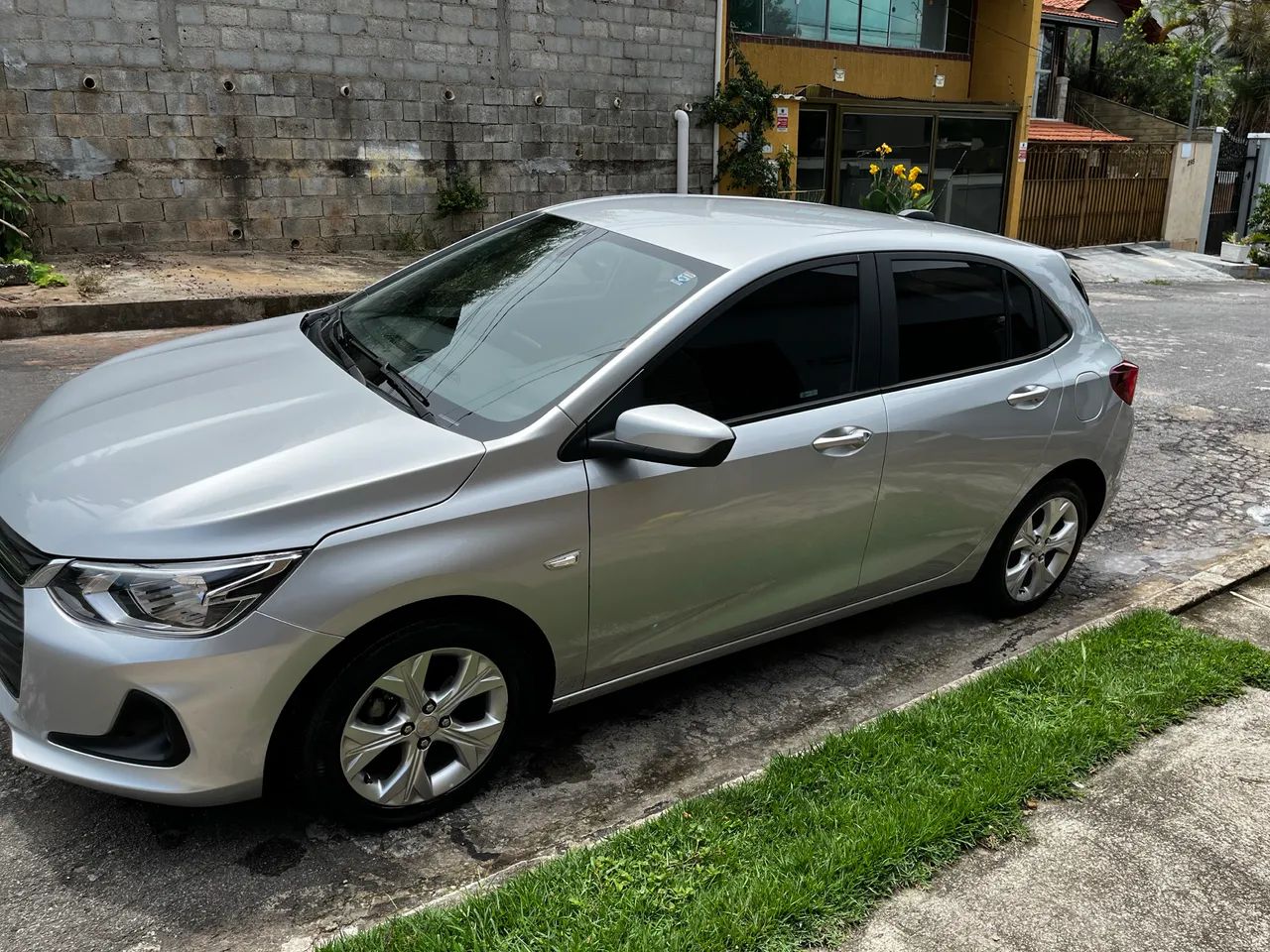 Chevrolet Onix Hatch LTZ 1.0 12V TB Flex Aut. 5P 2023