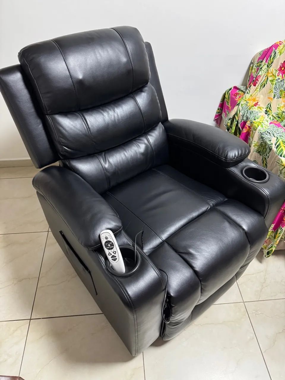 Poltrona Reclinável de Couro MASSAGEADORA - Foto 2