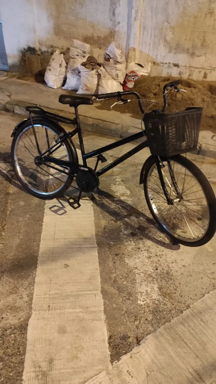 Bicicleta Urbana com Cesta