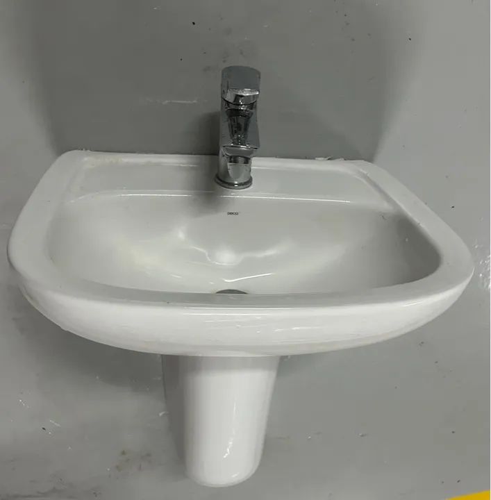 Cuba para banheiro com misturador 