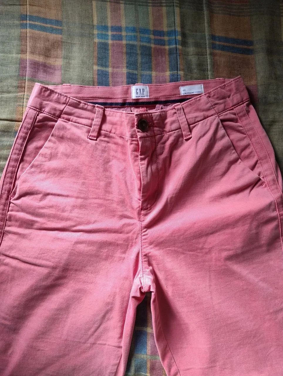 Calça rosa GAP tipo chino 