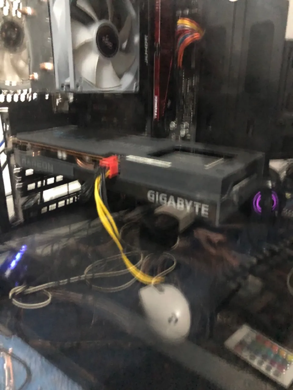 Placa de Vídeo Gigabyte Radeon Rx 6600 Eagles