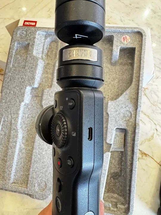 Estabilizador Zhiyun Smooth 4 Gimbal Videos Fotos Celular Cor Preto - Foto 4