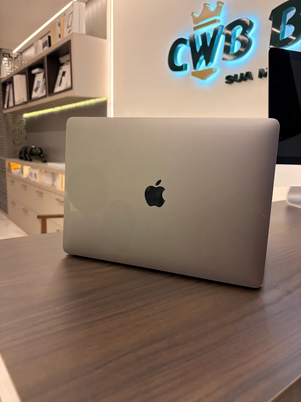 macbook pro 2017 16gb