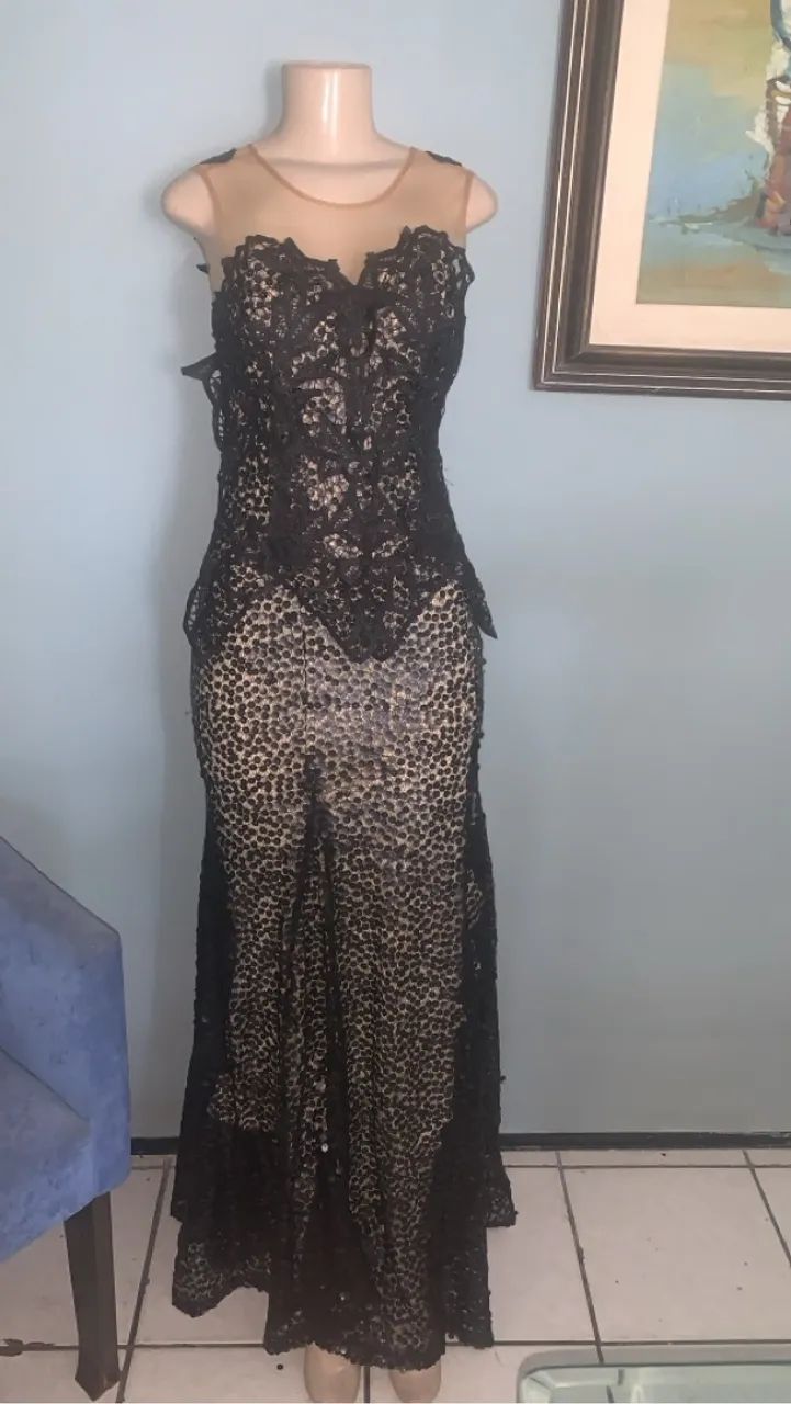 Vestido Longo de Renda Preto( troco ou vendo)