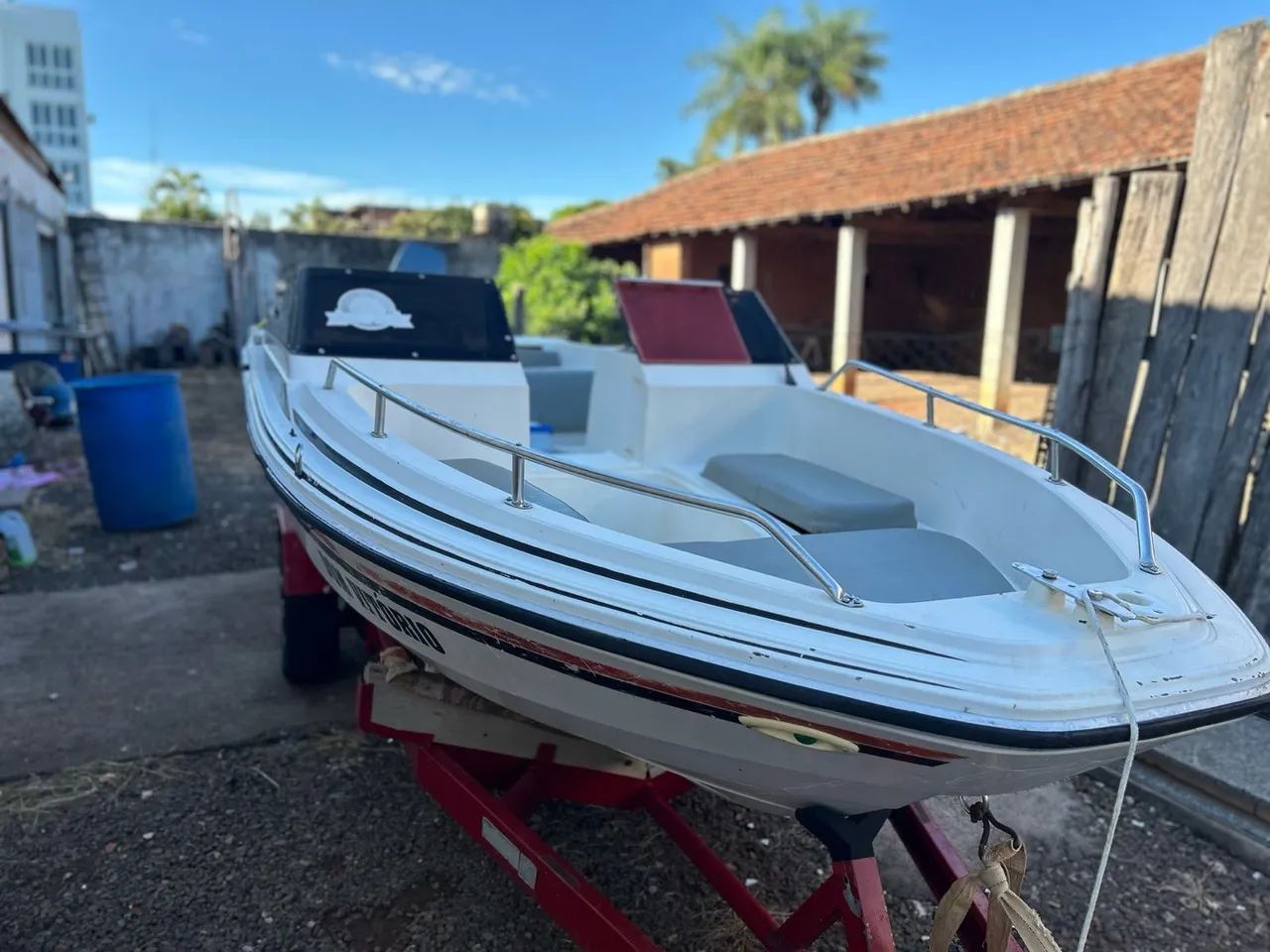 Lancha impecável para curtir o verão! - Foto 10