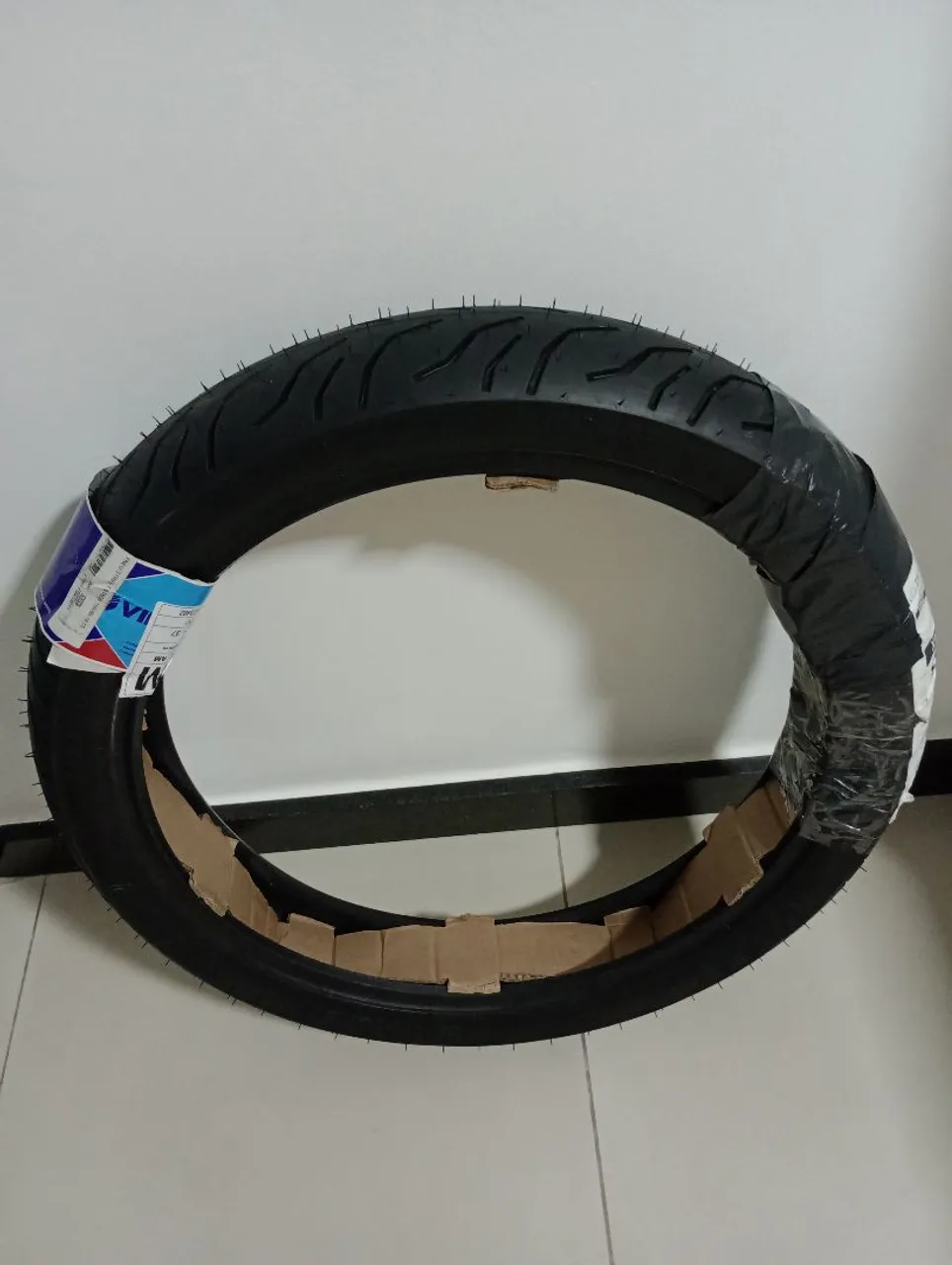 Pneu de moto novo