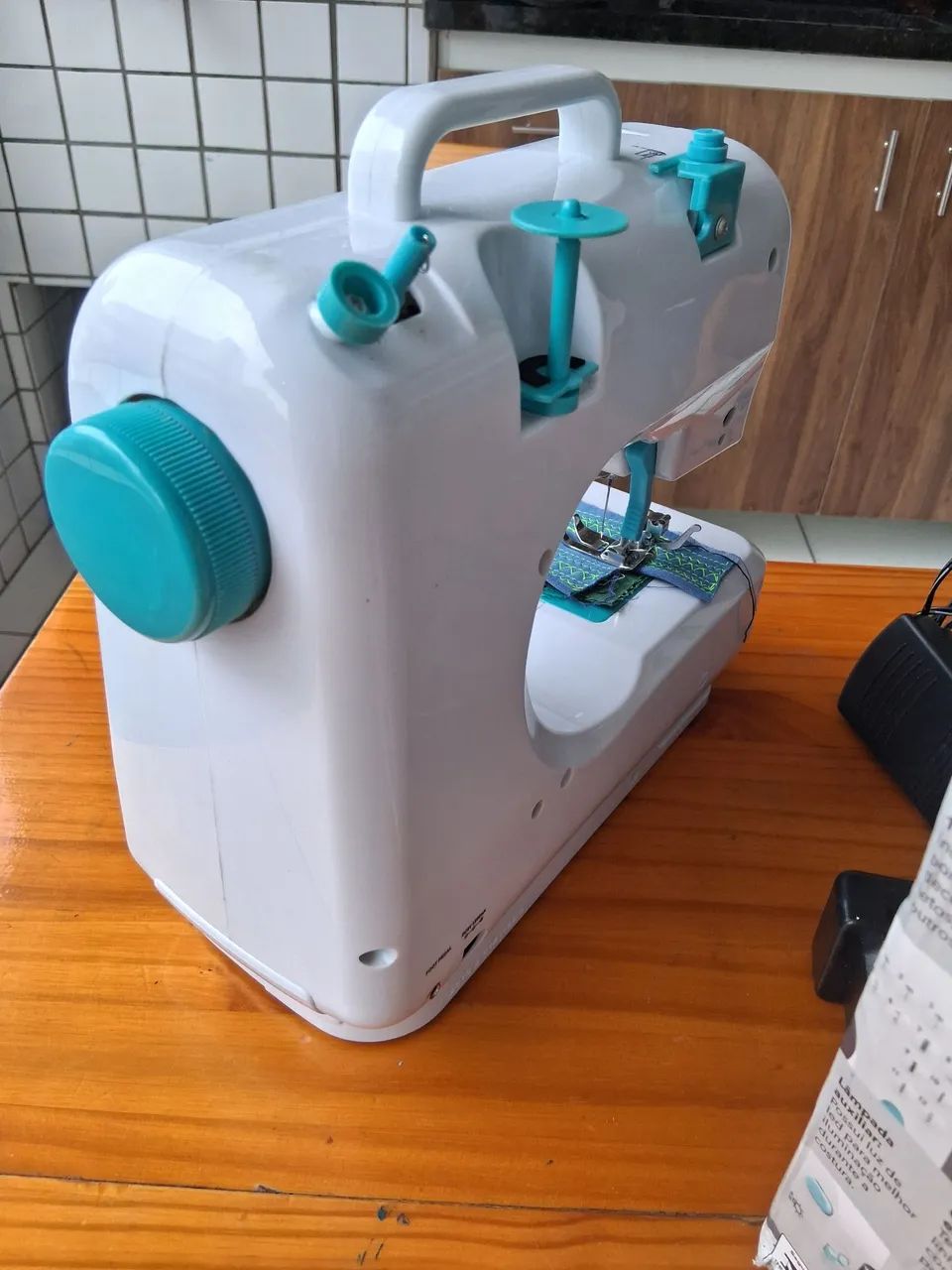 Maquina de costura Portátil  - Foto 5