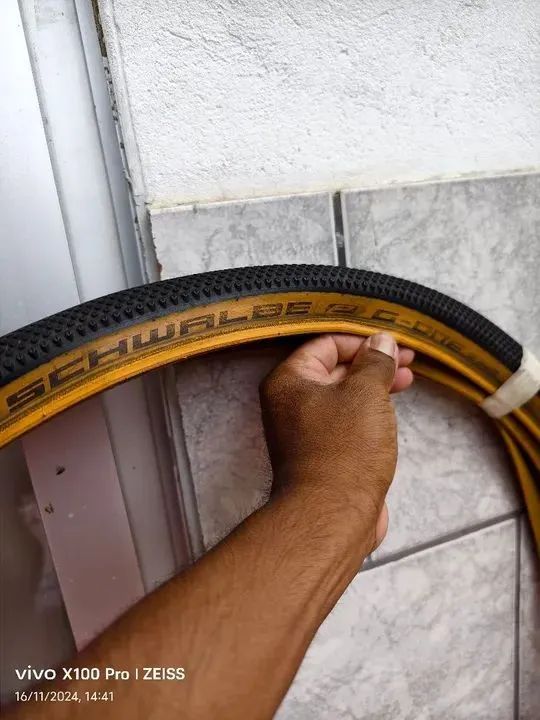 2 Pneus Schwalbe 700x40 ou aro 29 - Foto 5