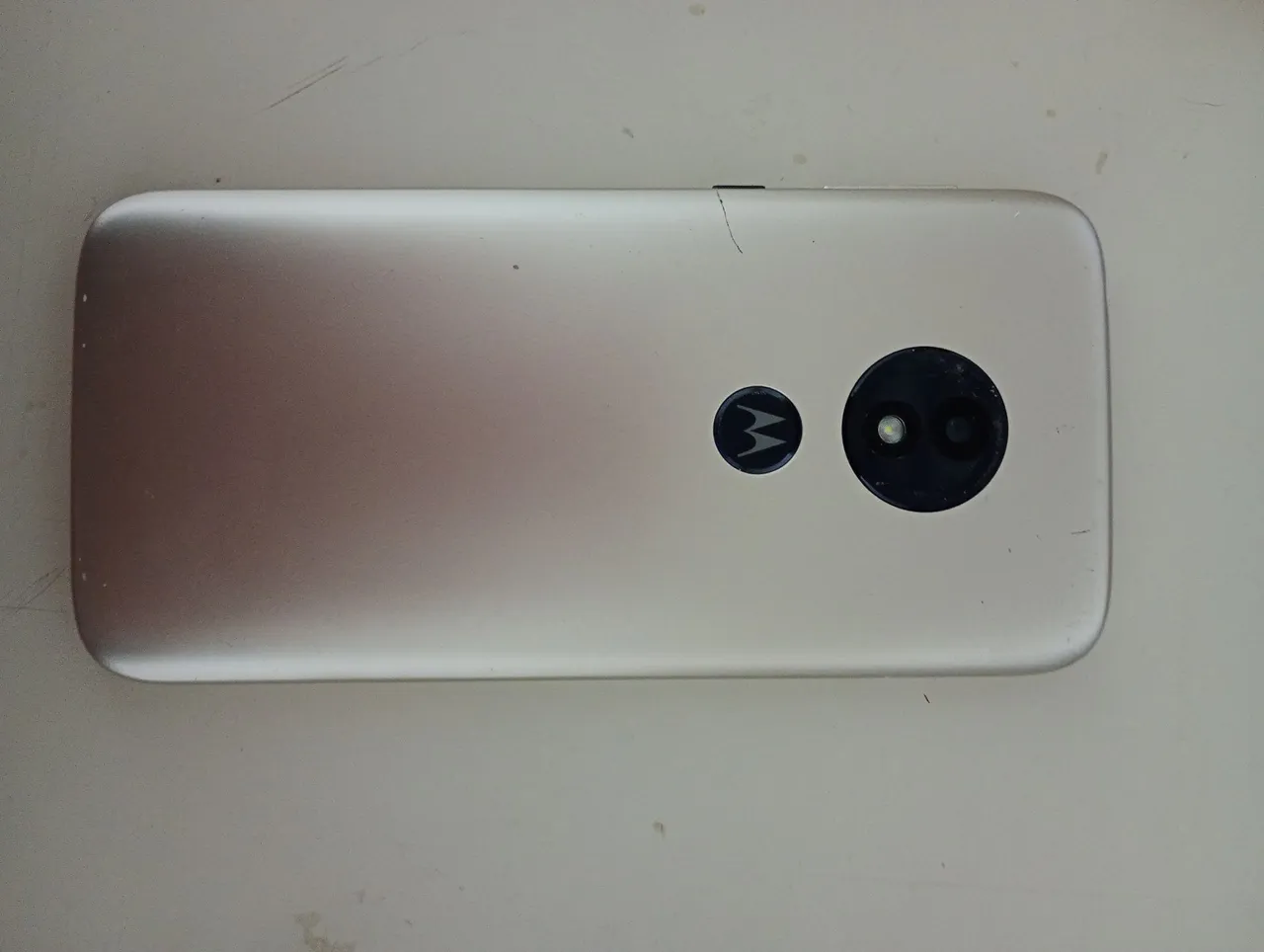 Motorola Moto E5 plus