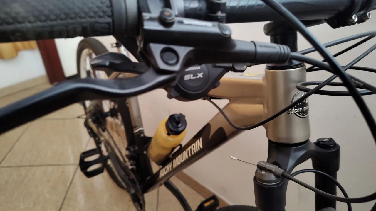 Bicicleta Rocky Mountain Vertex 29 - Foto 2