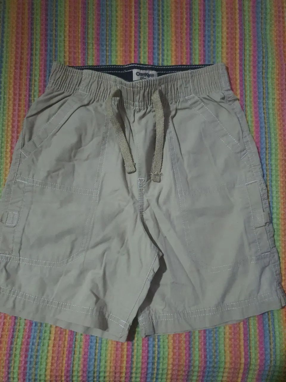 Bermuda Infantil OshKosh B?gosh - Tamanho 4 Toddler - 100% Algodão<br>