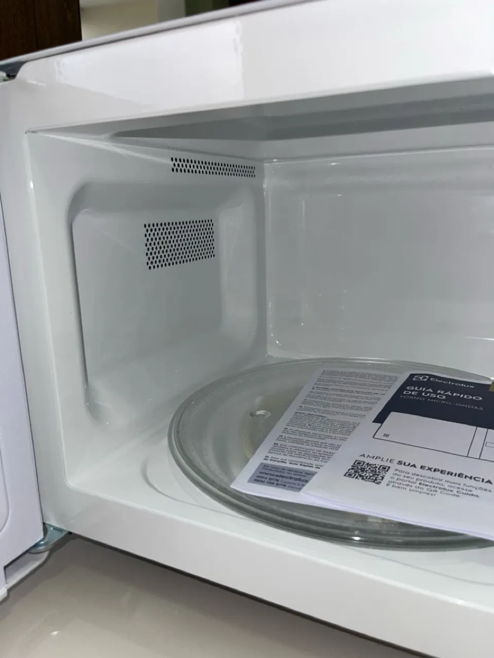 Micro-Ondas 23L ME23B Electrolux - Branco