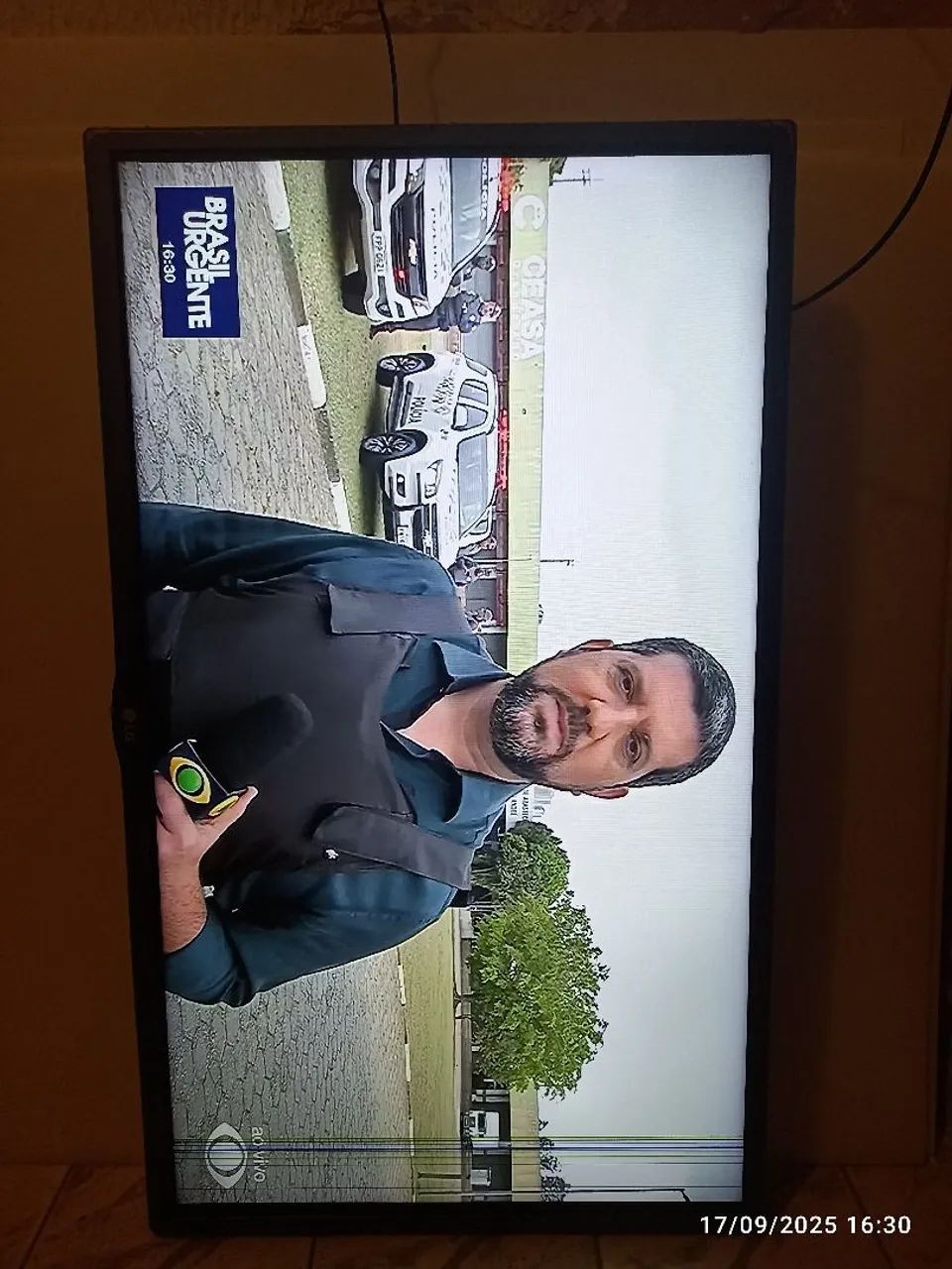 TV LG 32 " Polegadas Samart com linha do lado Fio de Cabelo  - Foto 5