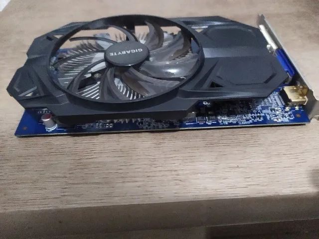 Placa de vídeo - AMD Radeon R7 250 (1GB / PCI-E) Gigabyte - Foto 5