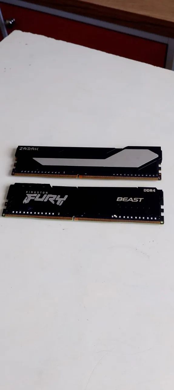 MEMORIA DDR4 FURY 8 GB CADA 