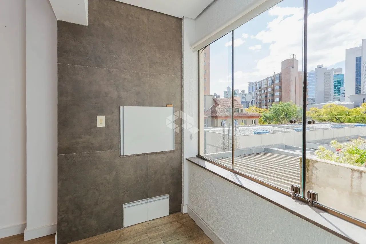 Apartamento de 2 dormitórios e 64m2 no bairro Rio Branco em Porto Alegre - Foto 9