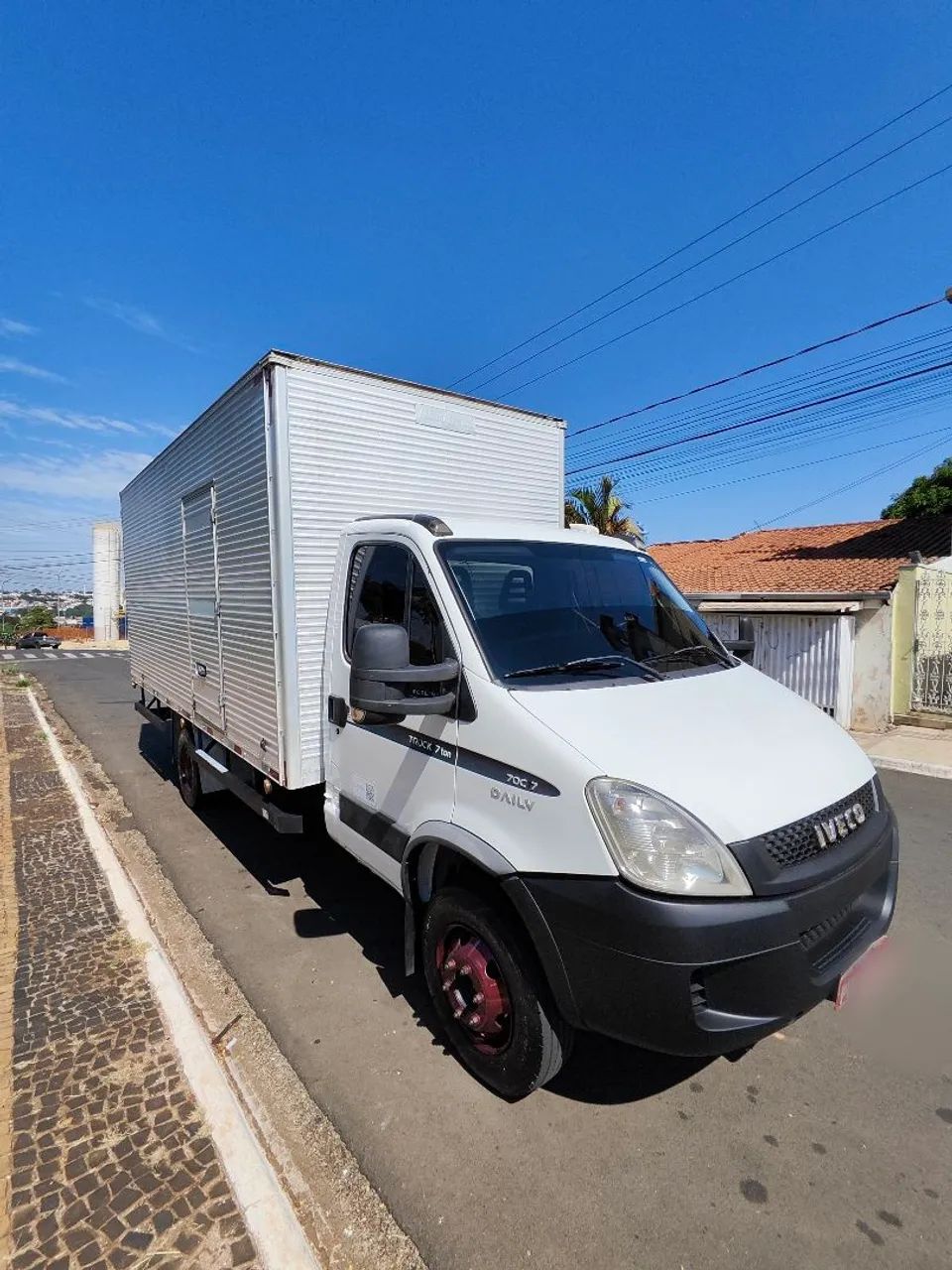 Caminhão Iveco Daily 70C17 2014 (Motor Novo 40.000 km)