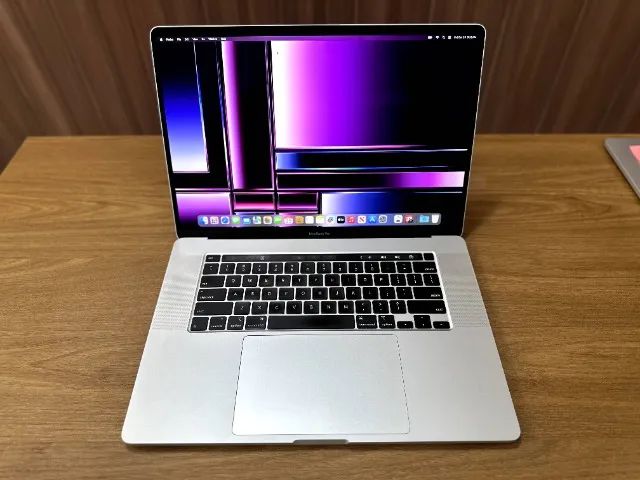 MACBOOK PRO 1TB, 32 GB RAM, 16 POLEGADAS, i9, TOUCH BAR, TOUCH ID