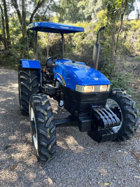 TRATOR NEW HOLLAND TT3840
