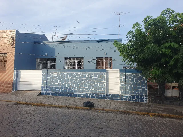 CASA NA MATRIZ PERTO DA FACOL E DO CENTRO
