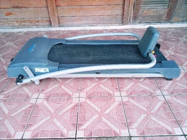 Esteira Eletrica Weslo Cadence 4500 750 a vista ou 12 x de 75 no cartão - Foto 5