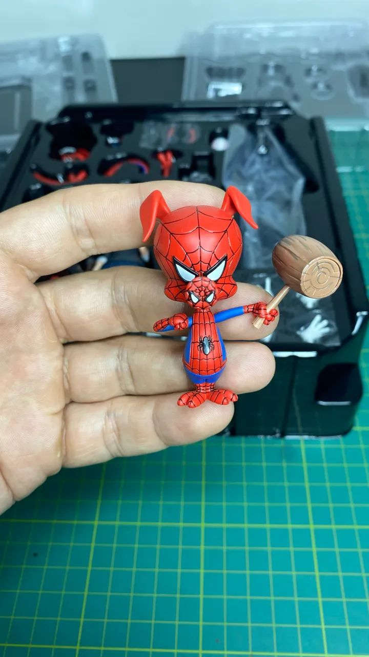 SV Action Spider Gwen & Spider Han Spider Man Into the Spider