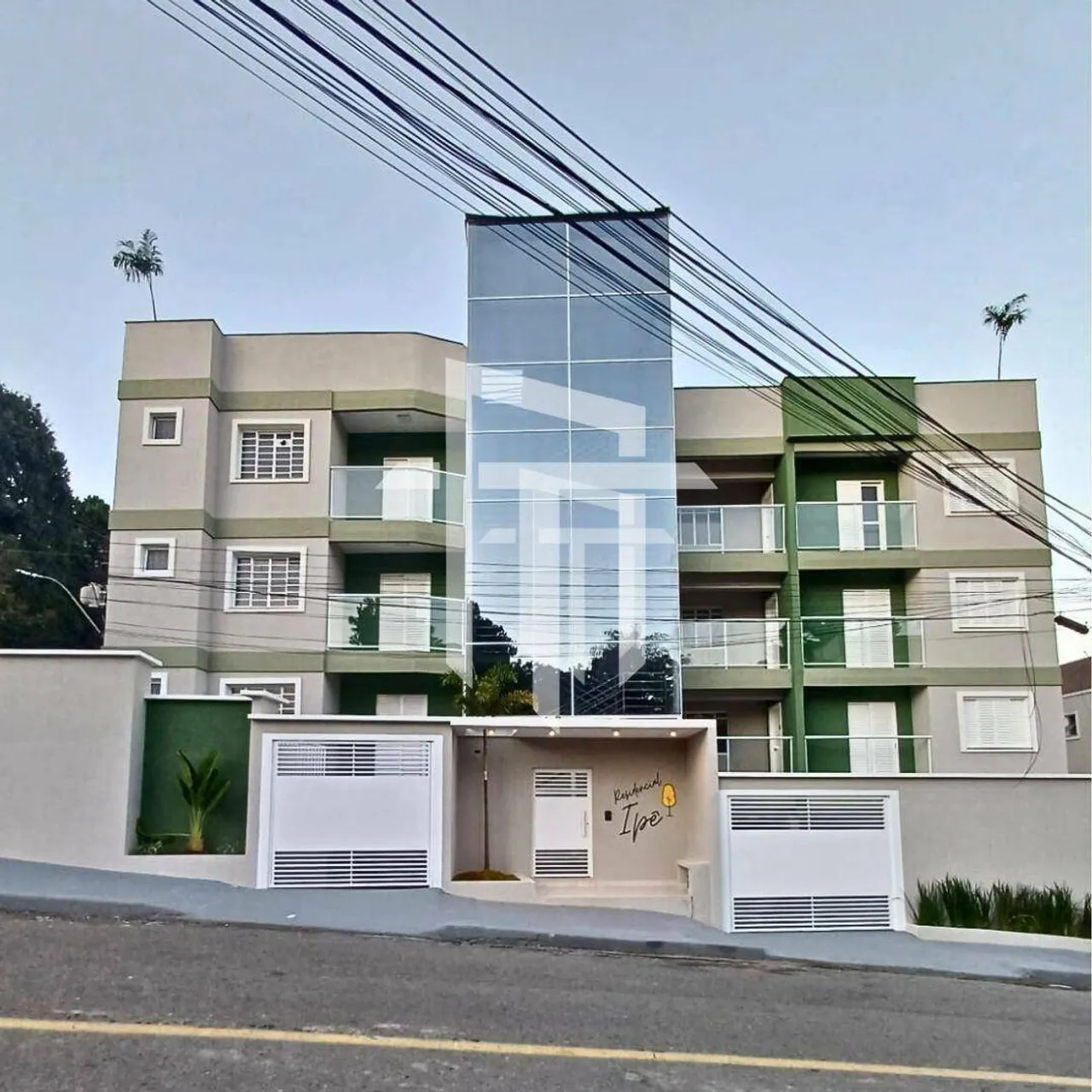 Apartamento com 2 dormitórios para alugar, 80 m² por R$ 2.000,00/mês - Residencial São Ber