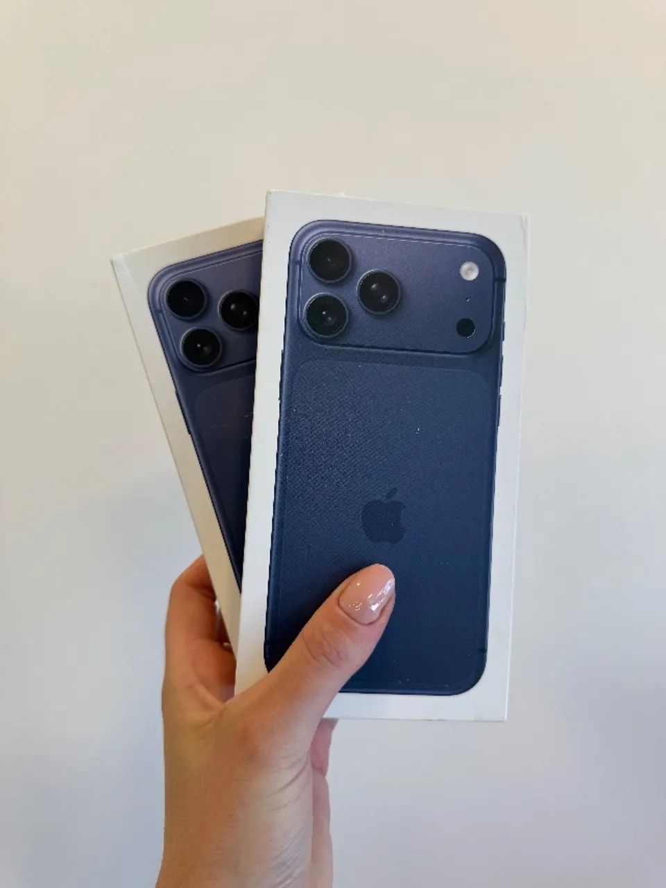 IPHONE 17 PRO MAX 256GB DEEP BLUE NOVO /LACRADO - Com garantia