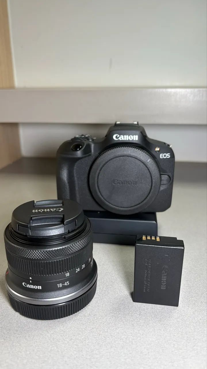 Câmera EOS R100 com Lente RF-S 18-45mm
