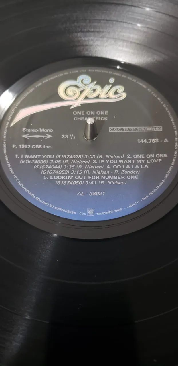 Lp Cheap Trick One On One - Foto 3