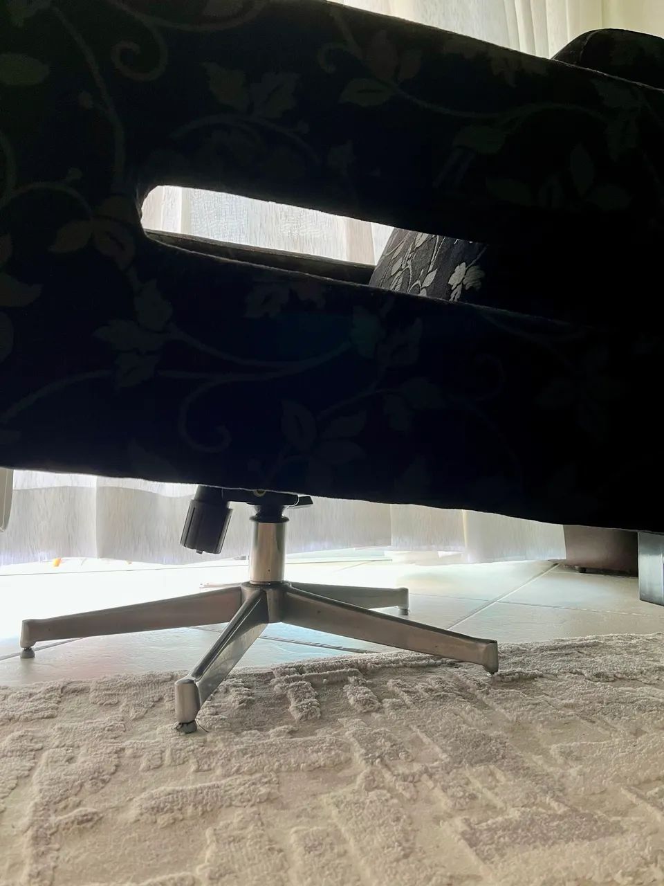 Poltrona giratória para sala de estar - Foto 4