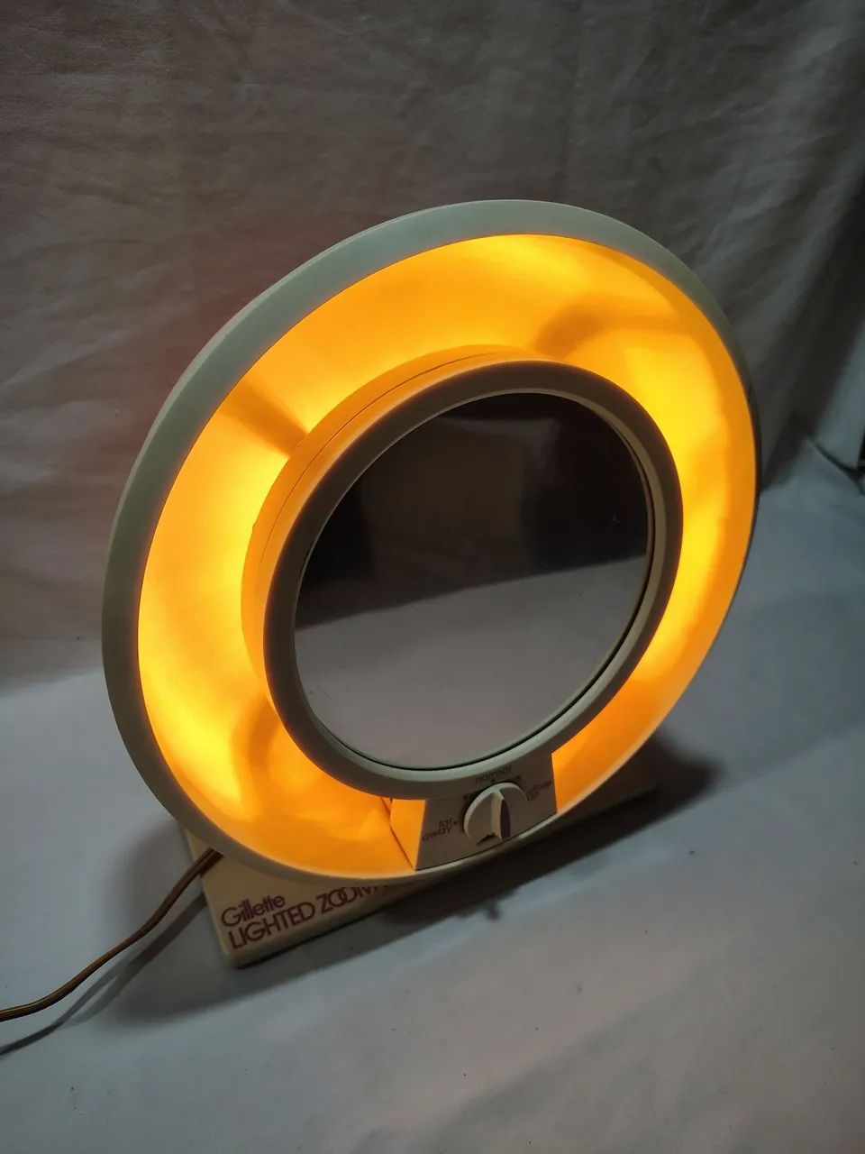 Espelho Gillette Lighted Zoom Mirror Funcionando 