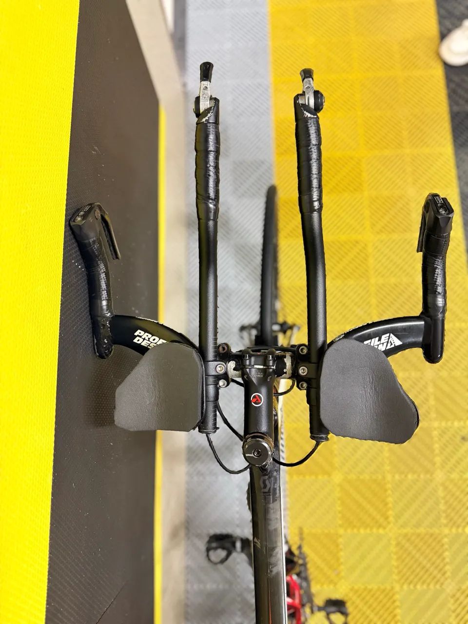 Bike TT Scott Plasma 10 + Rodas  Reynolds RZR Full carbon + Tacx Blue Twist Indoor - Foto 4