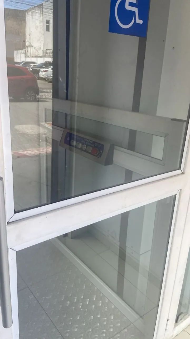 Elevador de Acessibilidade Plataforma Vertical - 250kg / 3 Pessoas<br> - Foto 3