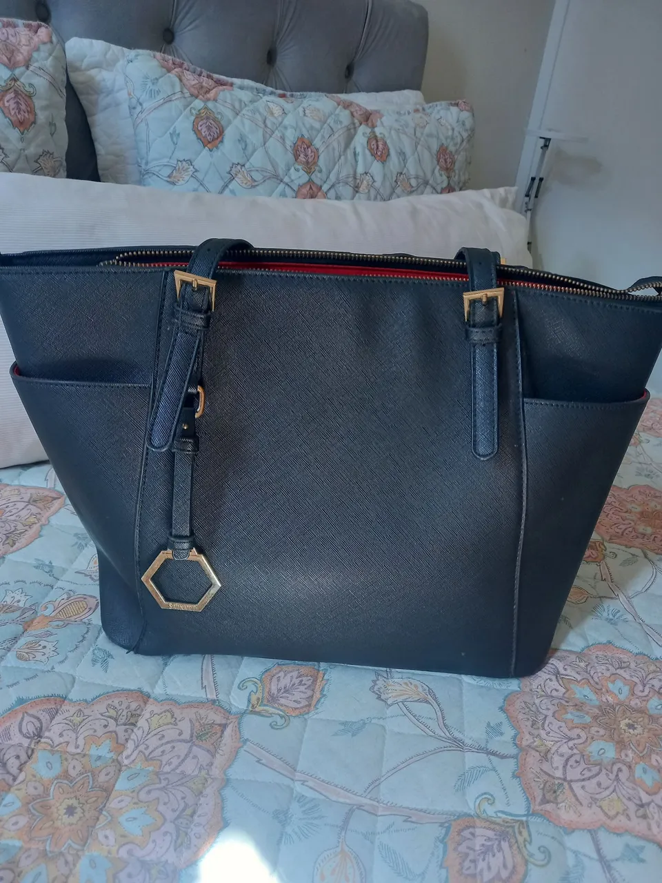 Bolsa Tote Preta satinato Renner