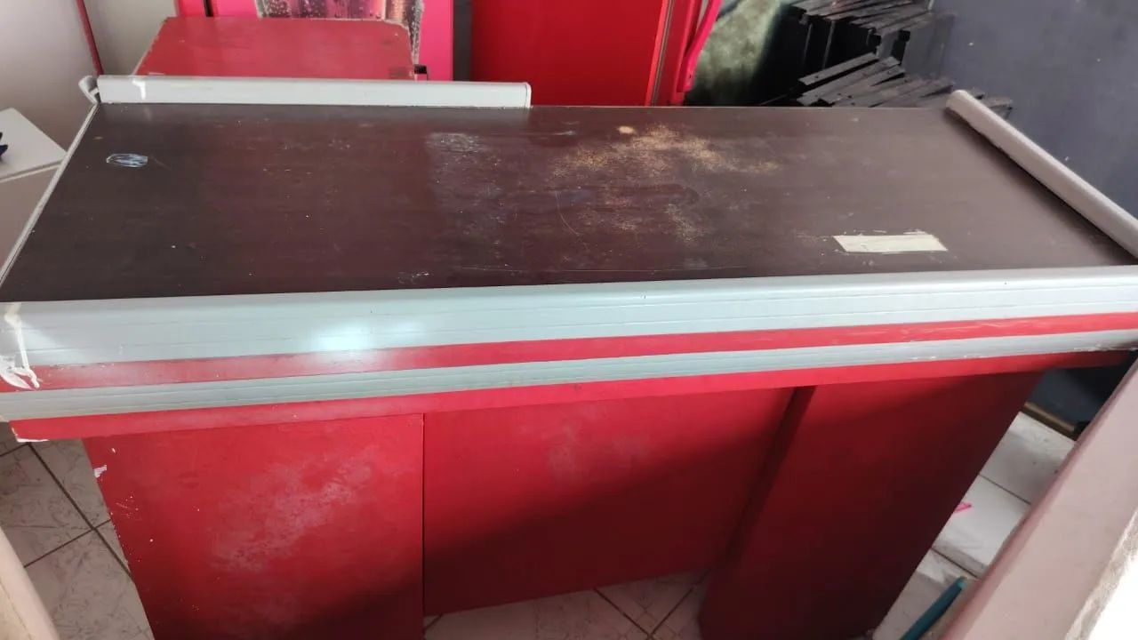 Balcão de supermercado com GAVETA E DIVISSÓRIA DE DINHEIRO