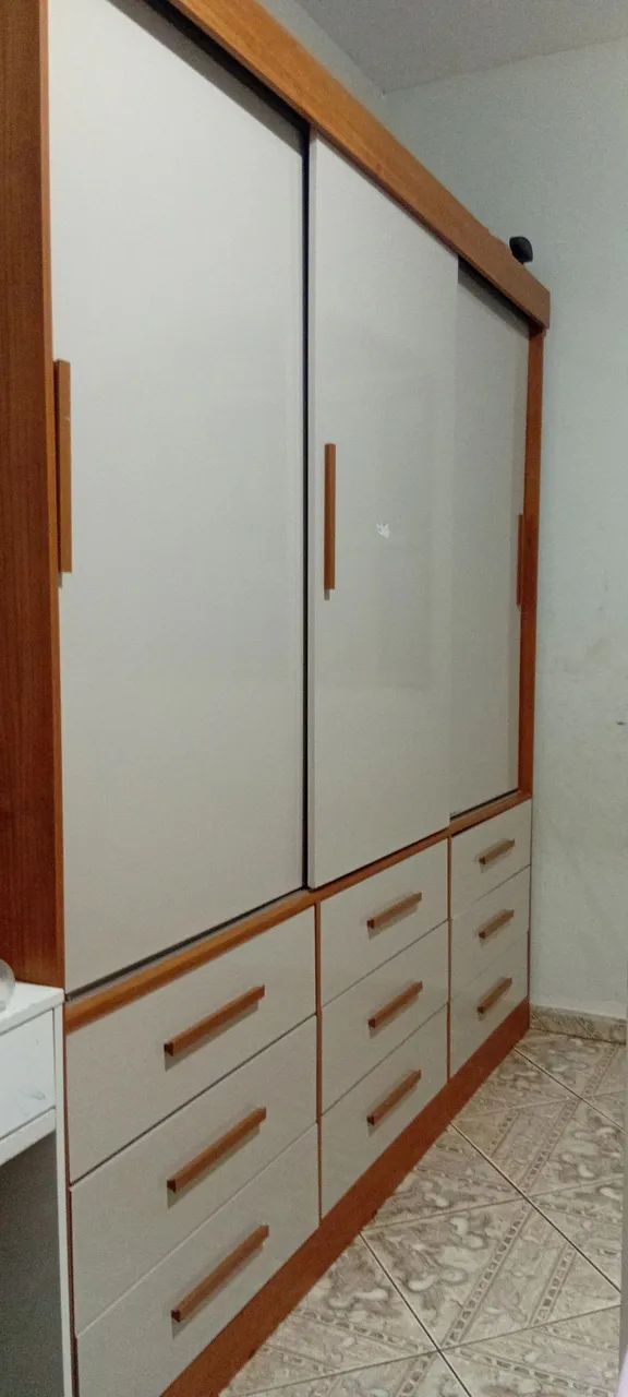 Vendo guarda roupas