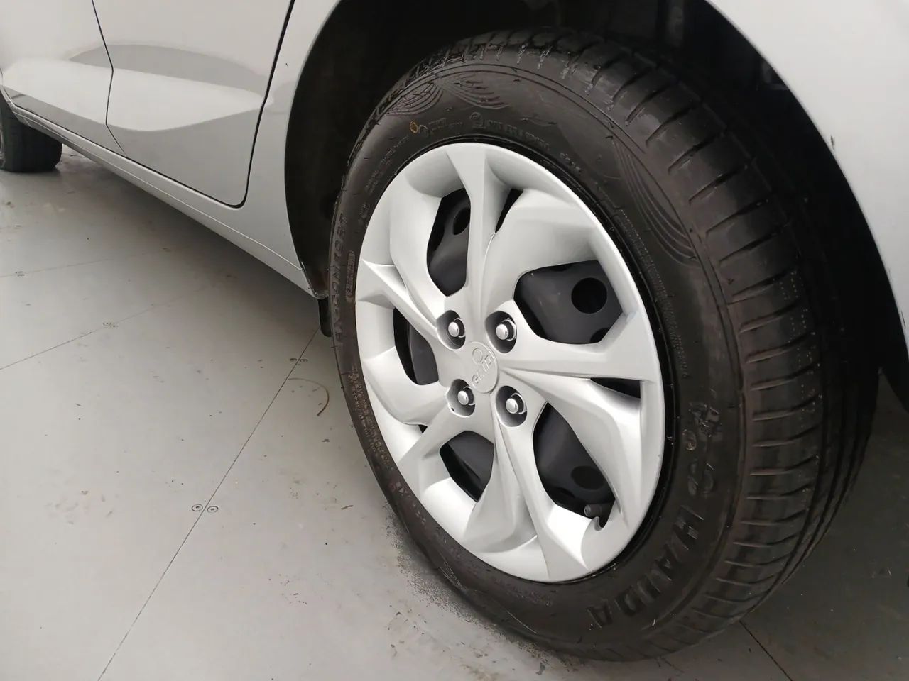 Hyundai HB20 Comfort Plus 1.0 Flex 12V Mec., foto 12 de 17