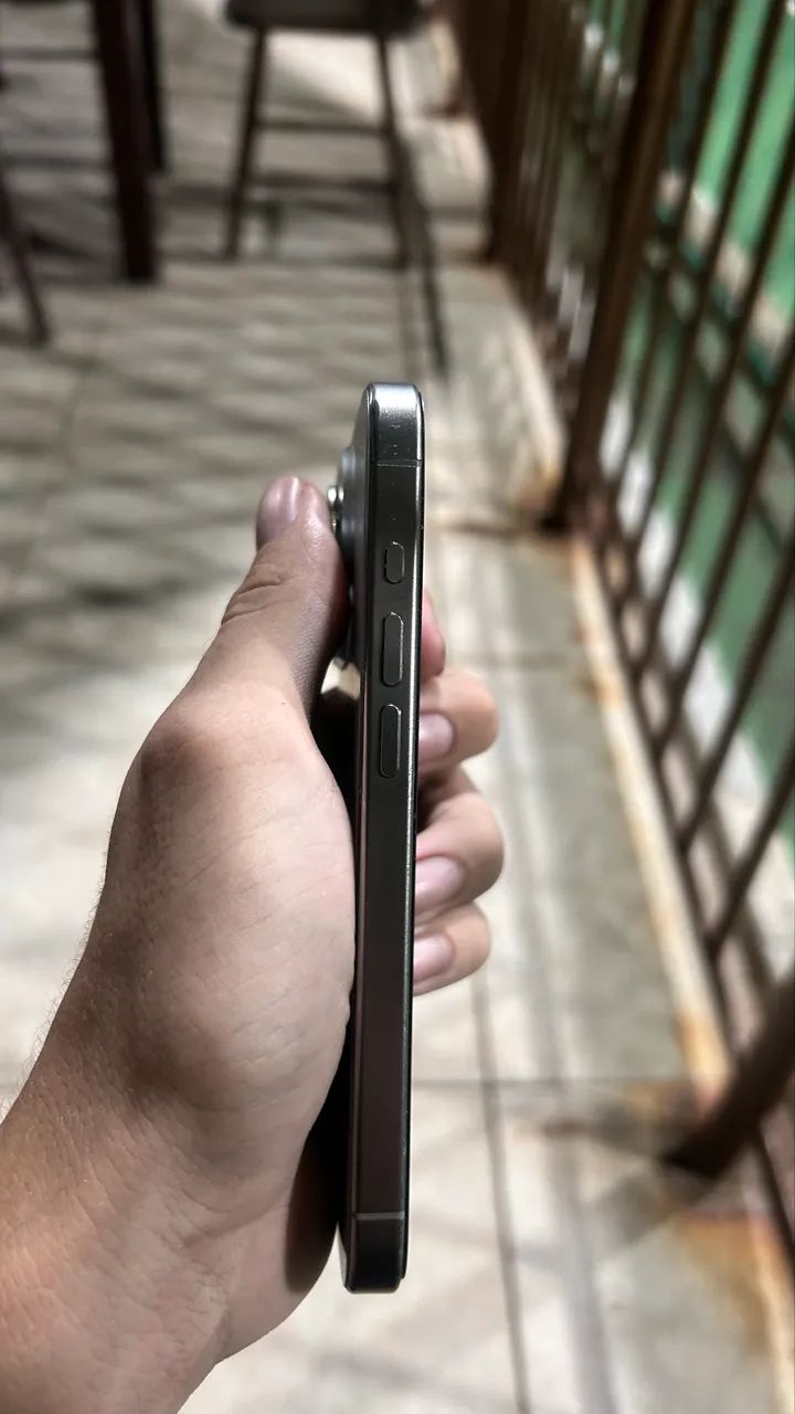 Iphone 15 pro 128 - Foto 4